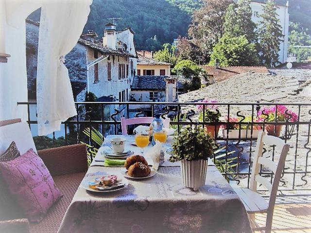 Bed and Breakfast Bb Chiavenna Centro Storico Екстер'єр фото