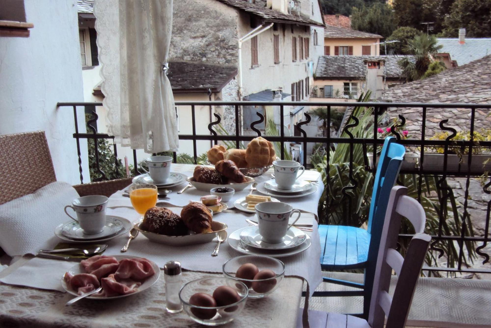 Bed and Breakfast Bb Chiavenna Centro Storico Екстер'єр фото